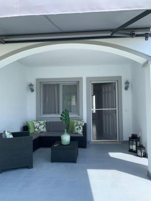 Mediterranean Breeze Beach House Verger Exterior foto