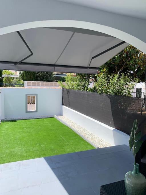 Mediterranean Breeze Beach House Verger Exterior foto